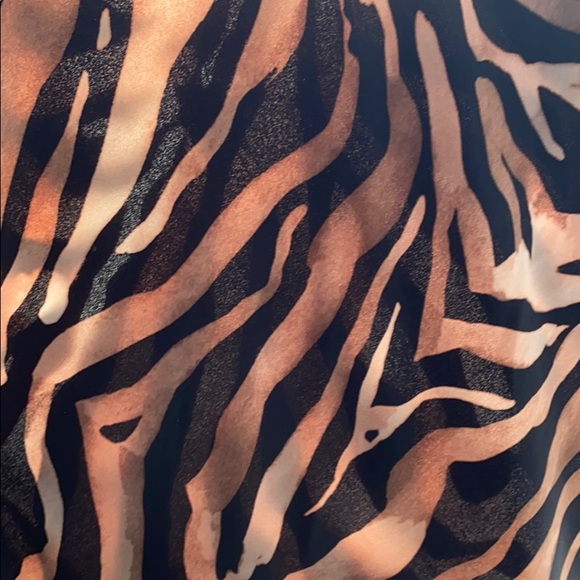 ASOS River Island petite tiger print skirt - Picture 5 of 6